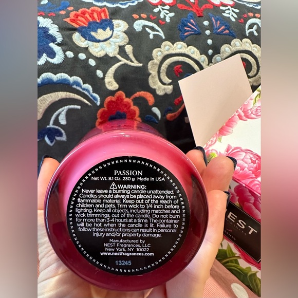 NEST scented candle Passion; limited edition Breast Cancer Research Foundation💞 - Picture 7 of 13